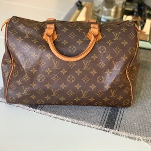 Louis Vuitton Speedy 35